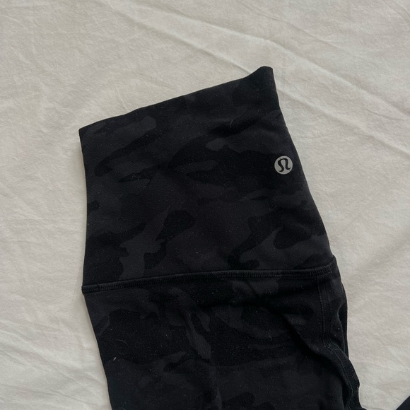 Lululemon Black Camouflage Leggings - Picture 2 of 7